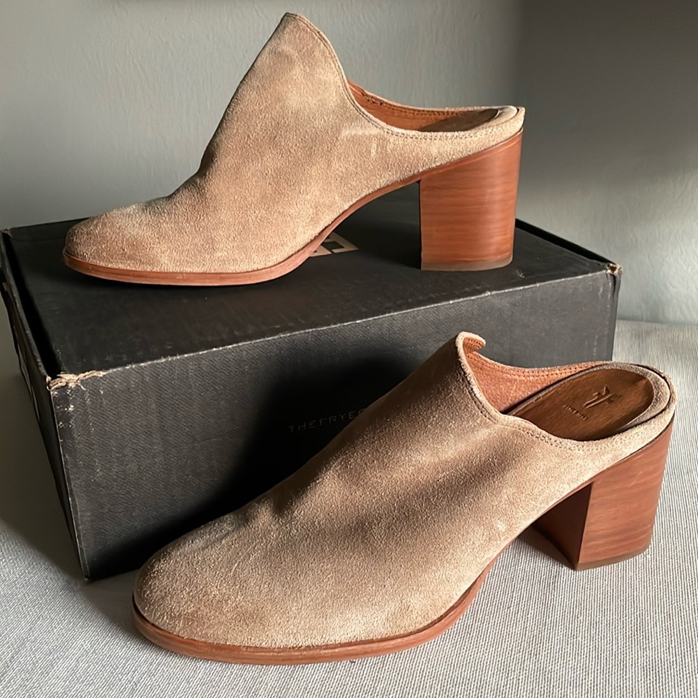 Frye suede beige Naomi mule